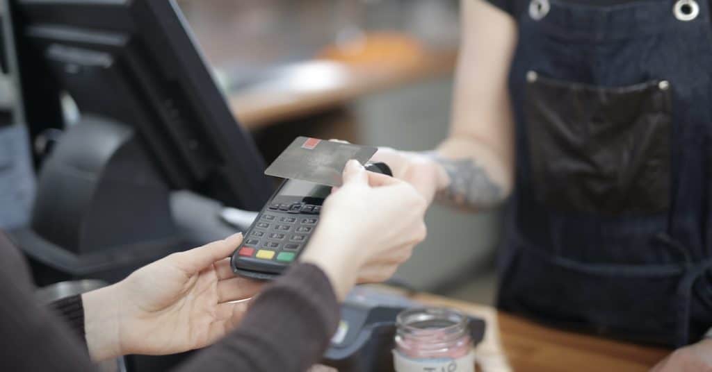 How to Troubleshoot Common Issues with Your Food and Beverage Point-of-Sale System